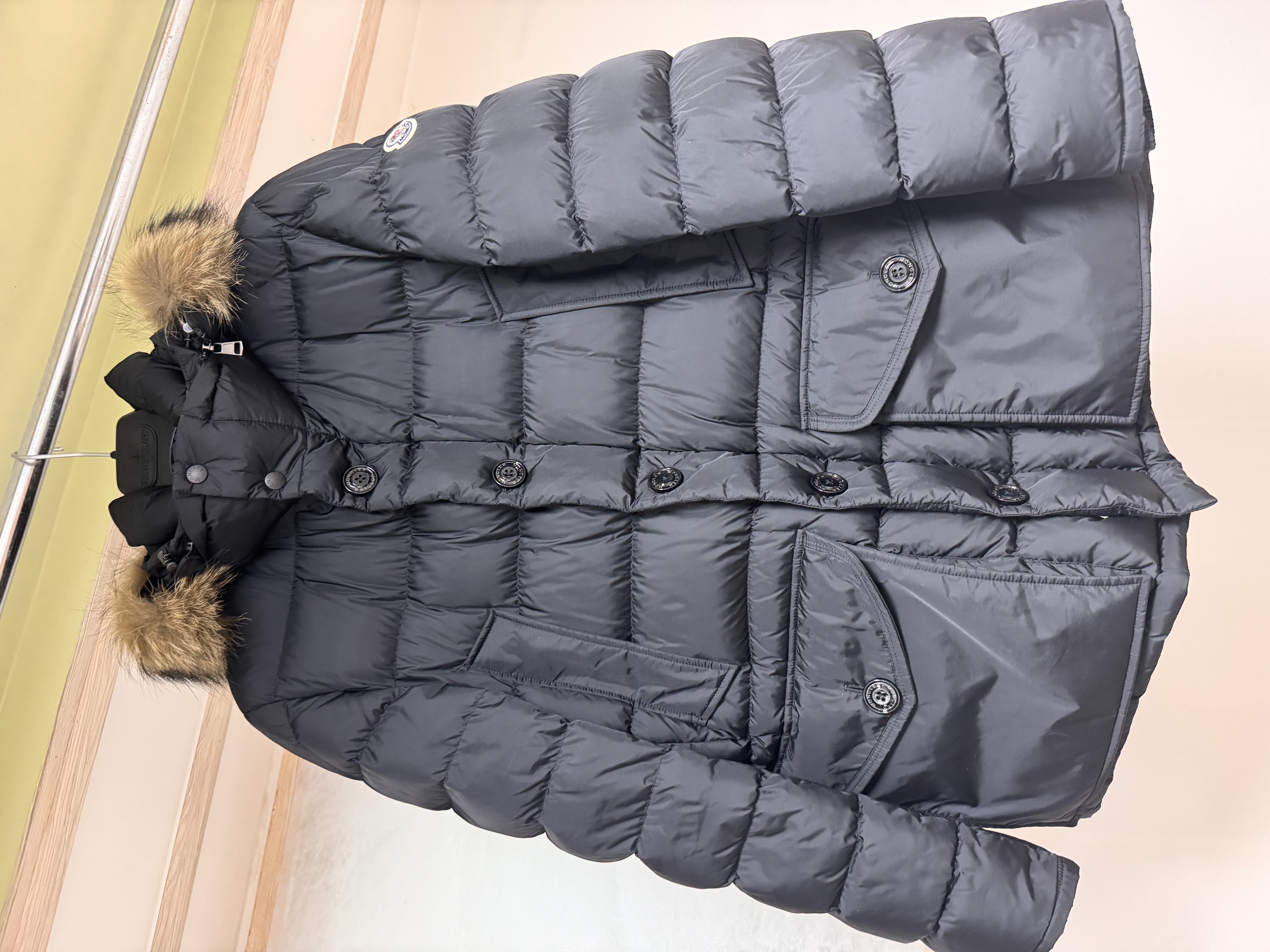 몽클래어 클루니 패딩