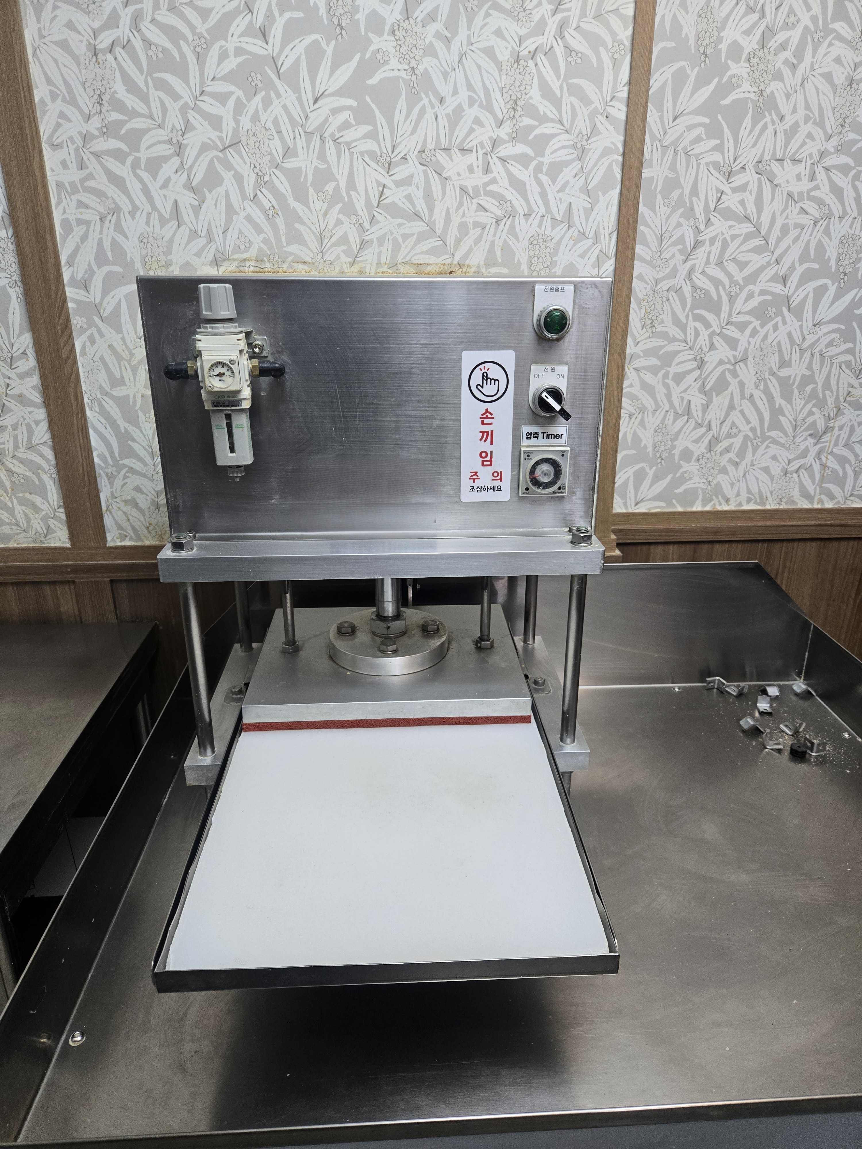 편육기, 빵가루 코팅기 일괄 판매